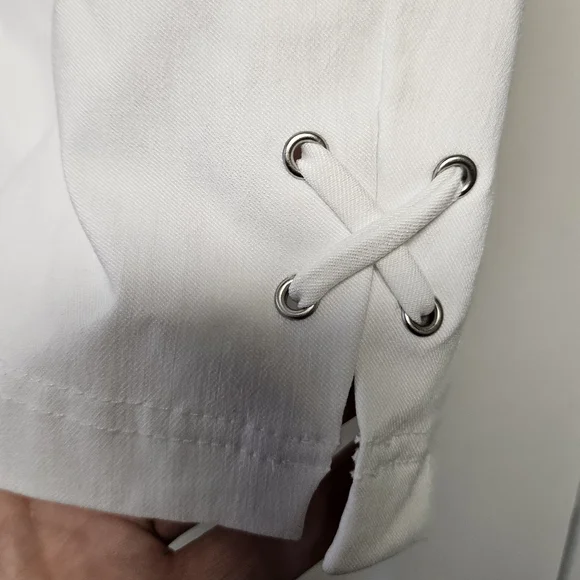 Emaline Women's Bermuda Performance Stretch Shorts Size 16 - Picture 4 of 4